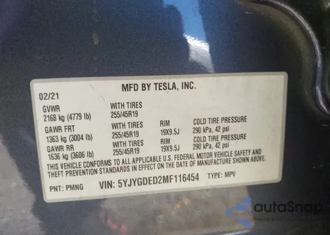 2021 Tesla Model Y Standard Range Rear-Wheel Drive z USA, uszkodzony, nr VIN 5YJYGDED2MF116454